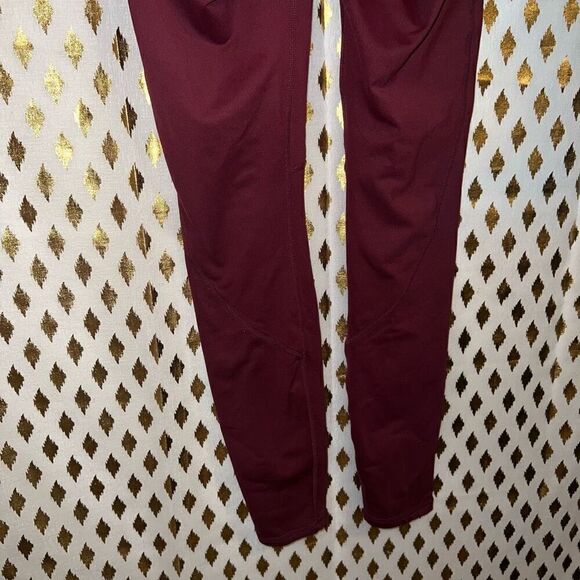 Fabletics leggings zip pocket 7/8 length red size XS - Picture 3 of 4